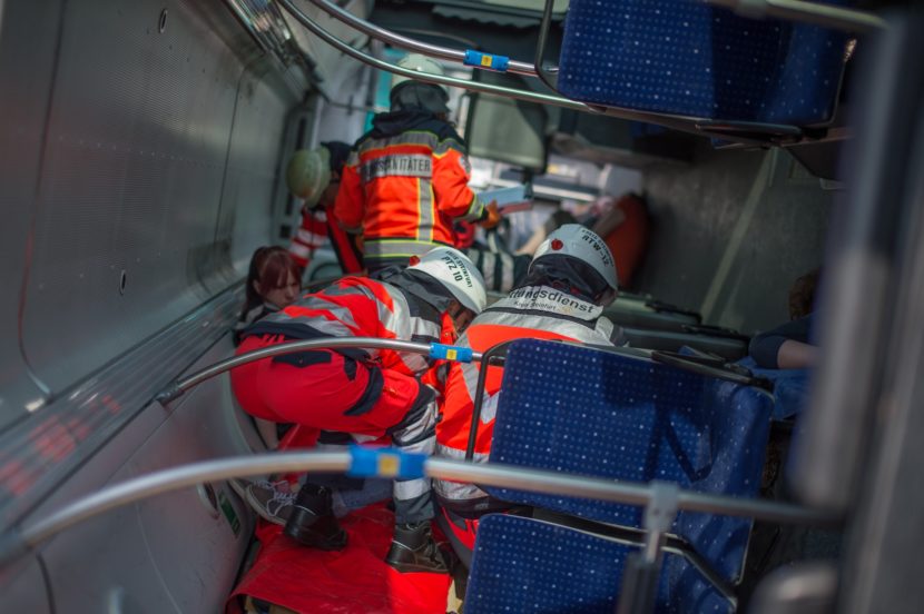 Feuerwehr Stuttgart Ausbildung Notfallsanitäter / Feuerwehr Stuttgart ...