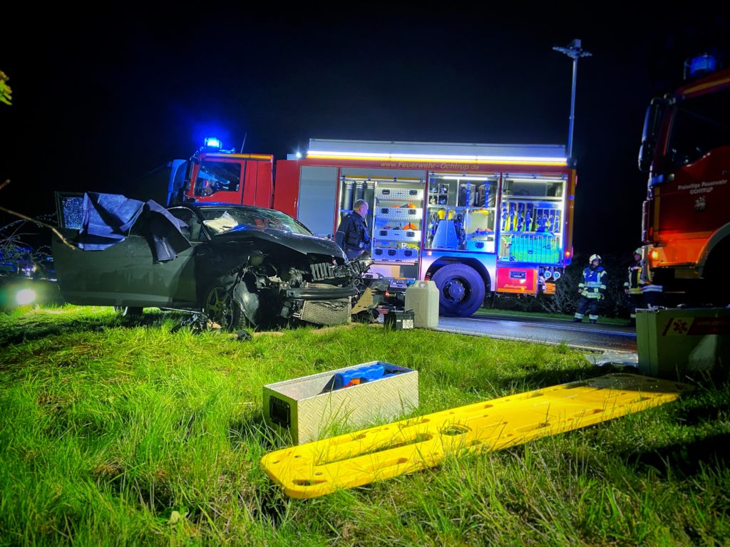 Schwerer Verkehrsunfall Nach Starkregen Auf B54 – ManV-Alarm Auf ...